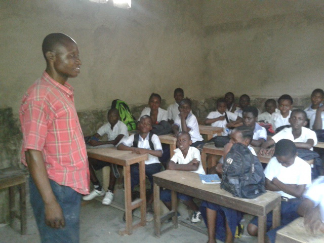 A teacher standing in front of his class at La Tendresse